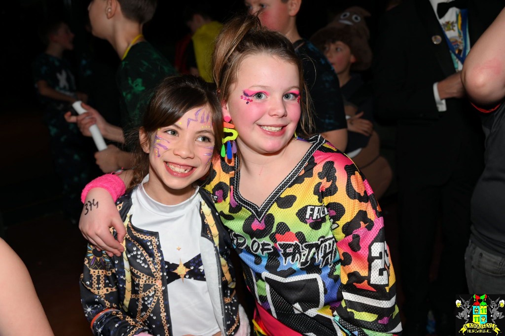 ../Images/Jeugddisco Glow in the Dark 098.jpg